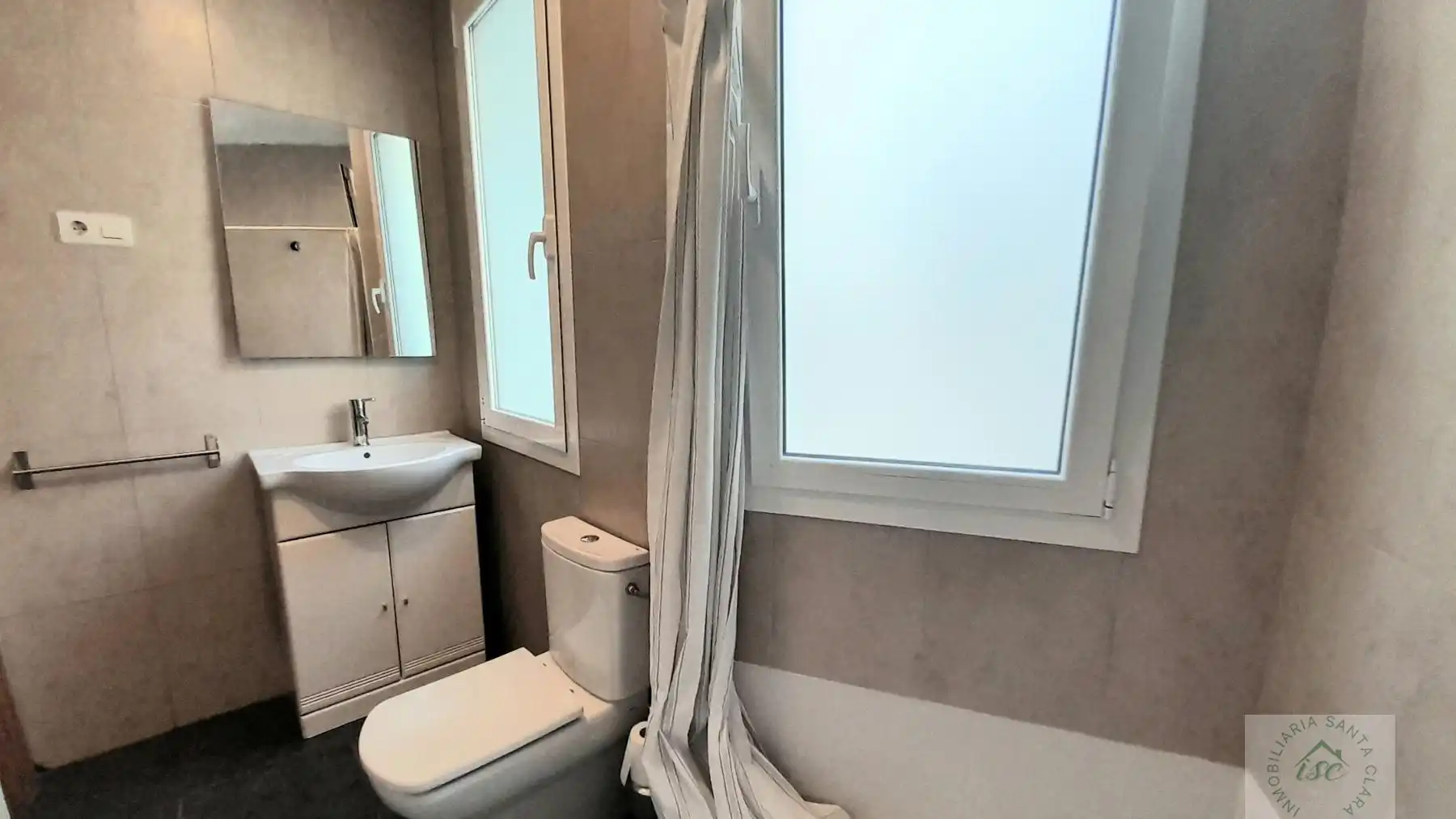 Bany de Pis en venda en Bilbao  amb Aire condicionat, Calefacció i Balcó