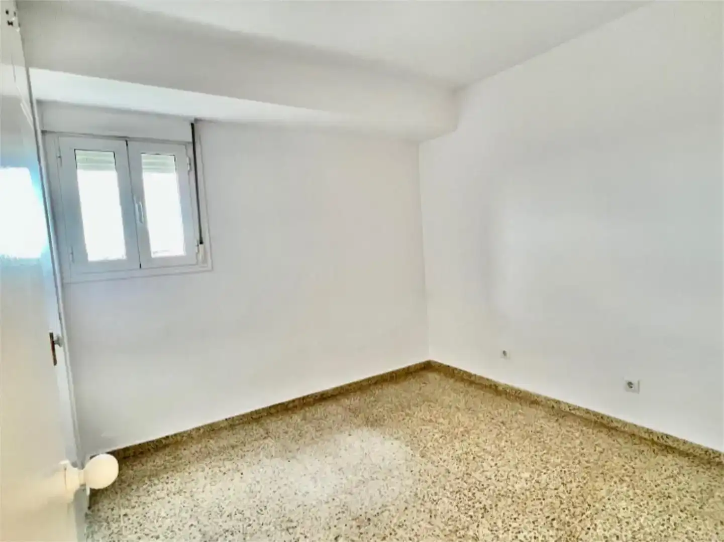 Schlafzimmer von Wohnung zur Miete in Sevilla mit Klimaanlage