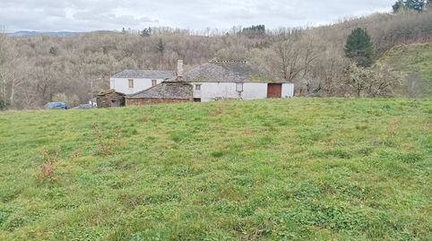 Casa con fincas en Becerreá