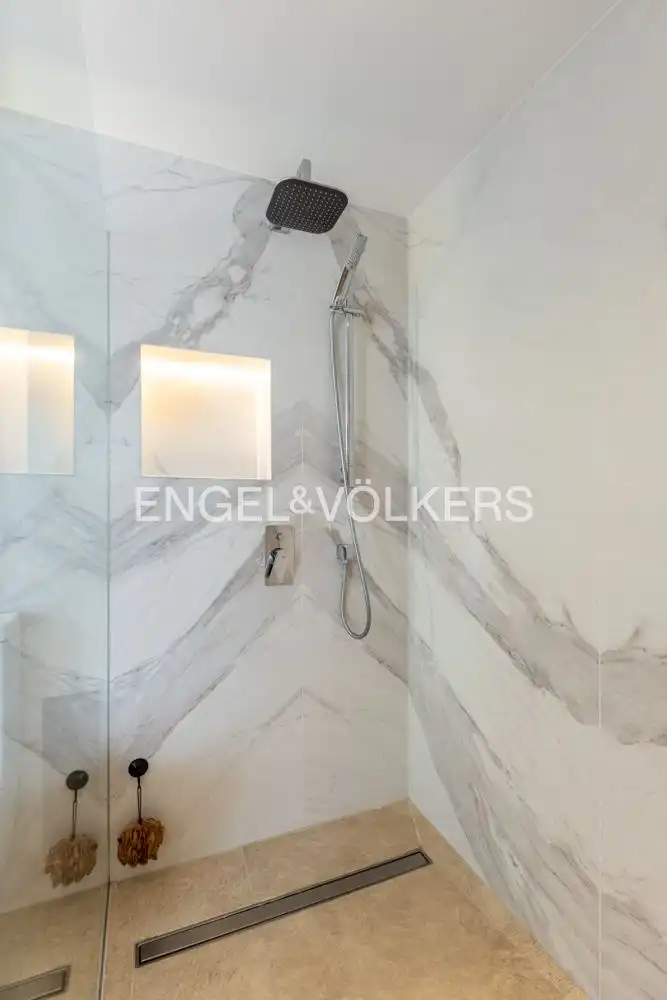 Badezimmer von Wohnung zum Verkauf in Jávea / Xàbia mit Klimaanlage, Heizung und Schwimmbad