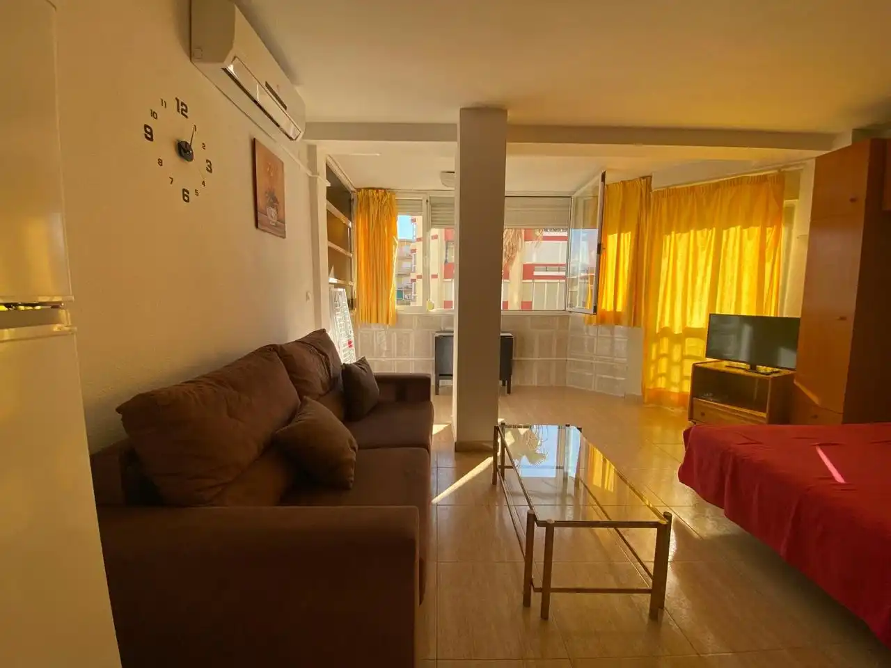 Living room of Study for sale in Vélez-Málaga  with Air Conditioner, Furnished and Community pool