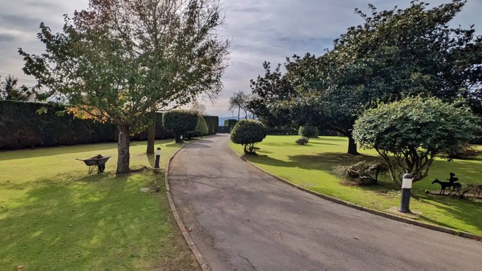 Vista exterior de Casa o chalet en venta en Marina de Cudeyo con Calefacción, Jardín privado y Parquet