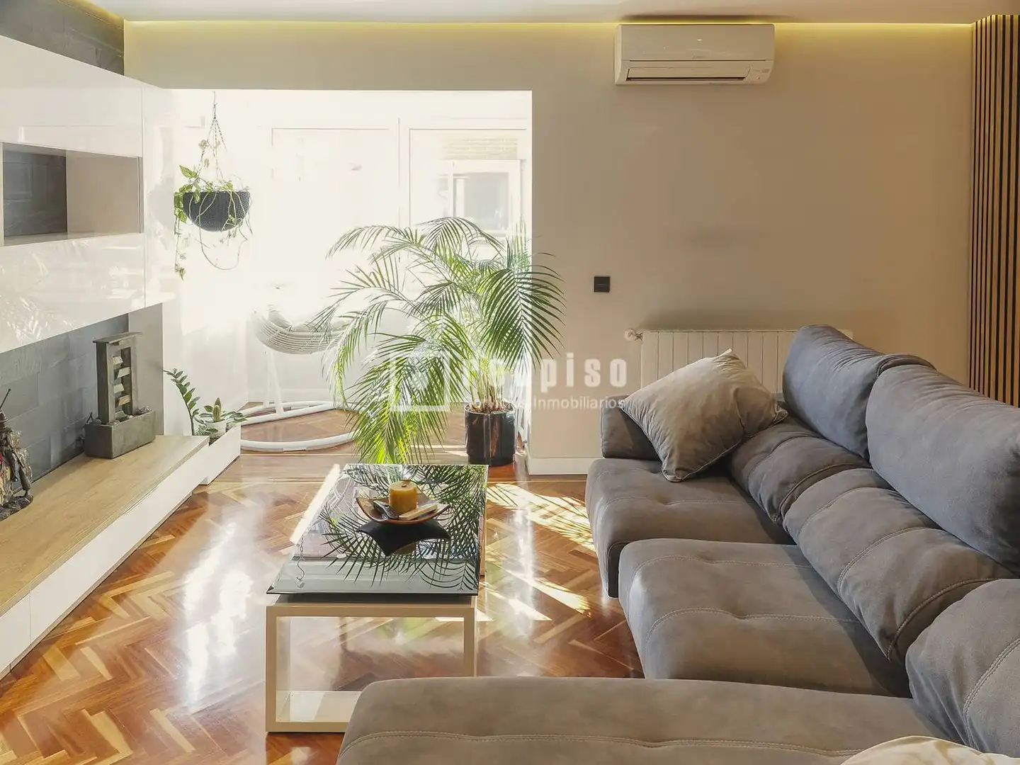 Sala d'estar de Pis en venda en Madrid amb Calefacció, Jardí privat i Terrassa