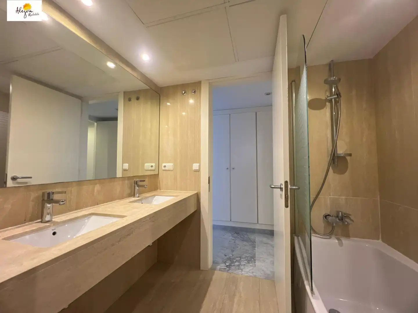 Badezimmer von Maisonette zum Verkauf in Valencia mit Klimaanlage, Heizung und Terrasse