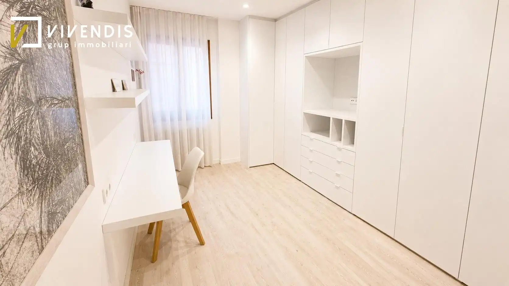 Habitación de Piso de alquiler en Lleida con Aire acondicionado, Calefacción y Amueblado