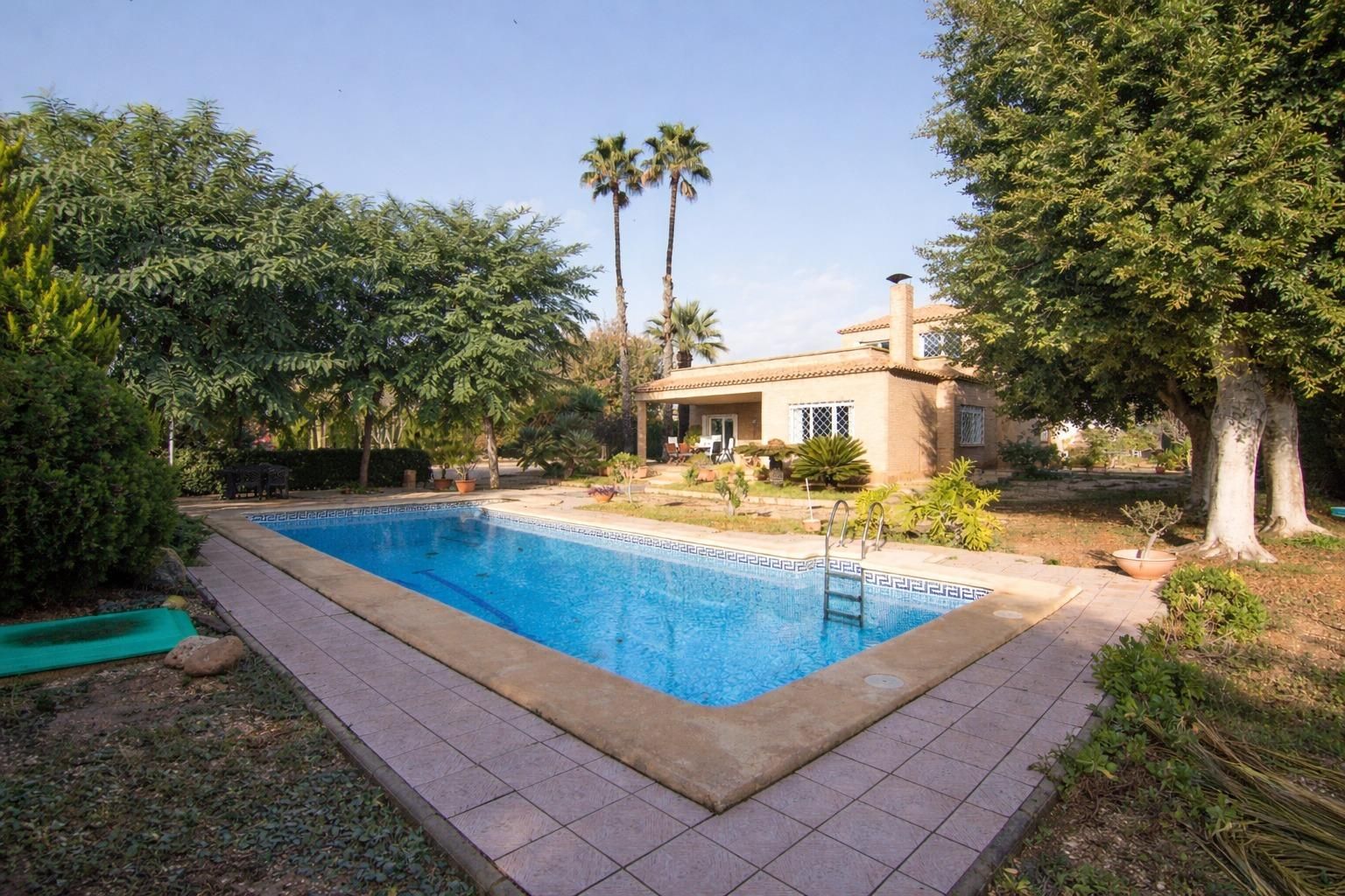 Swimming pool of House or chalet for sale in Elche / Elx  with Air Conditioner, Heating and Private garden