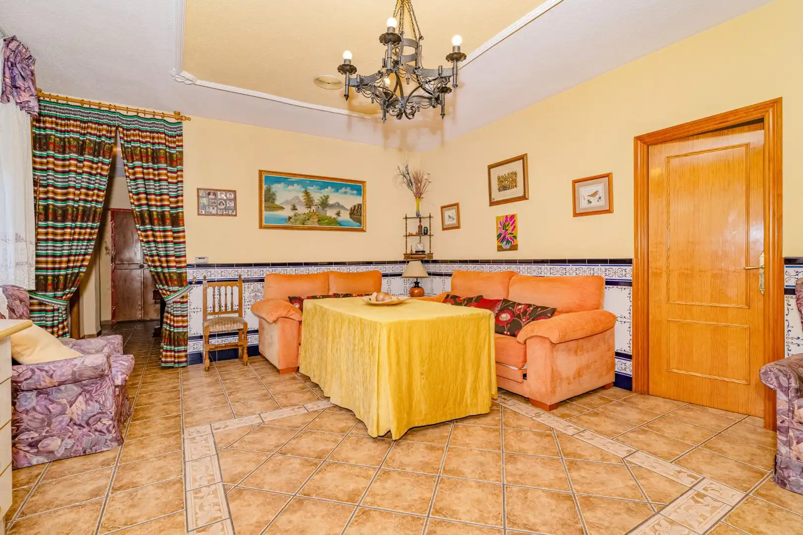 Sala de estar de Casa o chalet en venta en Peligros con Terraza, Piscina y Amueblado