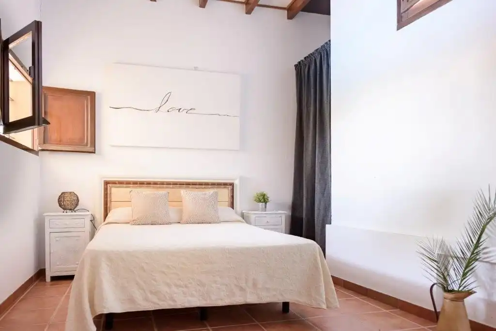 Bedroom of Houses for sale in Sevilla  with Air Conditioner, Private garden and Terrace