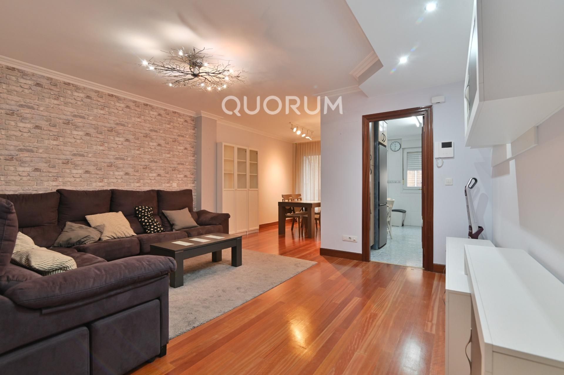 Living room of Flat for sale in Bilbao   with Heating, Storage room and Balcony