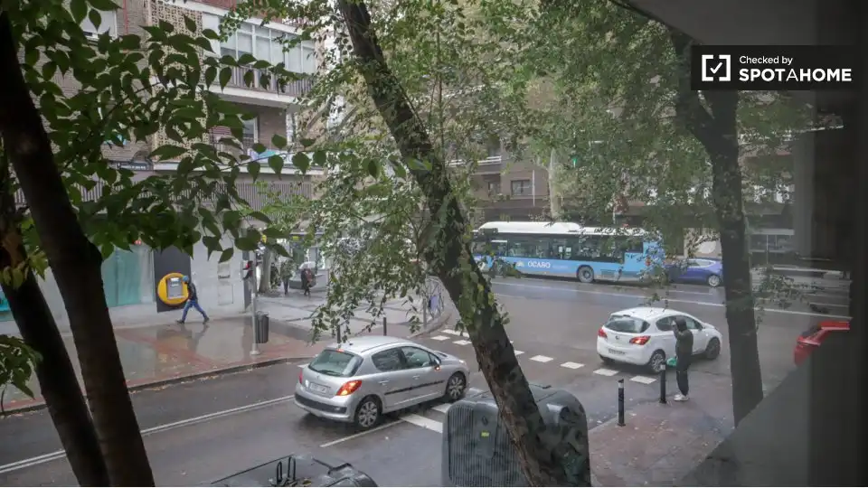 Vista exterior de Pis de lloguer en Madrid amb Aire condicionat, Calefacció i Moblat