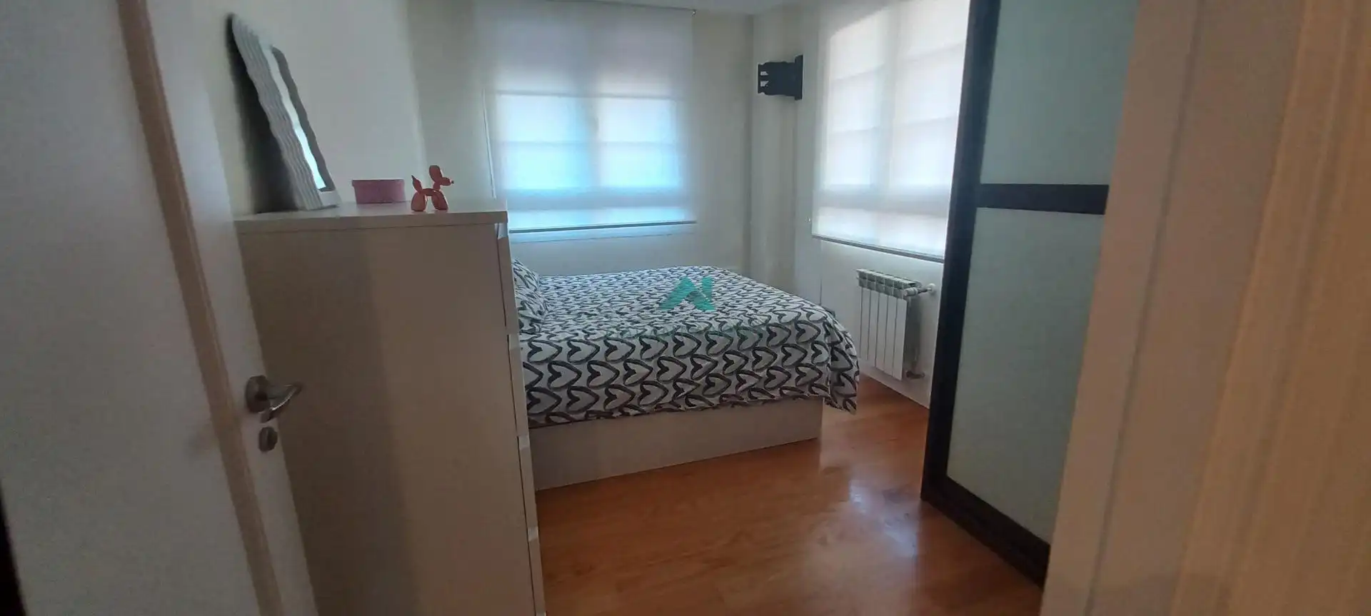 Schlafzimmer von Erdgeschoss zum Verkauf in Santoña mit Heizung und Privatgarten