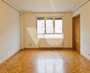 Bedroom of Duplex for sale in  Madrid Capital  with Heating, Parquet flooring and Storage room