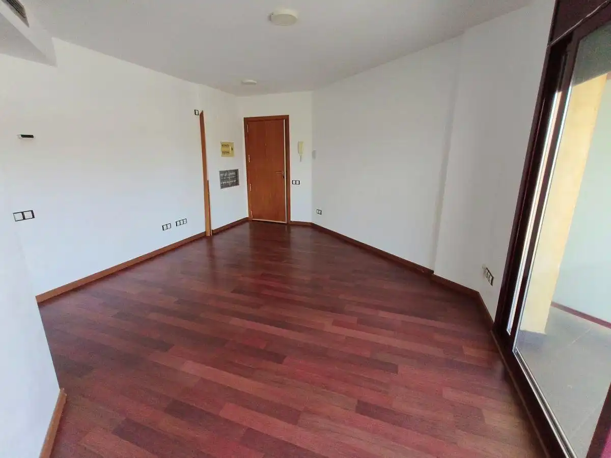 Flat with terrace for sale in Zona Hospital, imagen 10