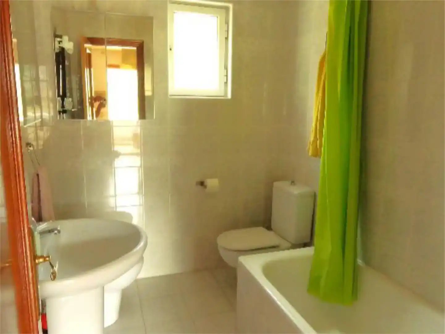 Baño de Piso en venta en Aliaga con Parquet, Amueblado y Balcón
