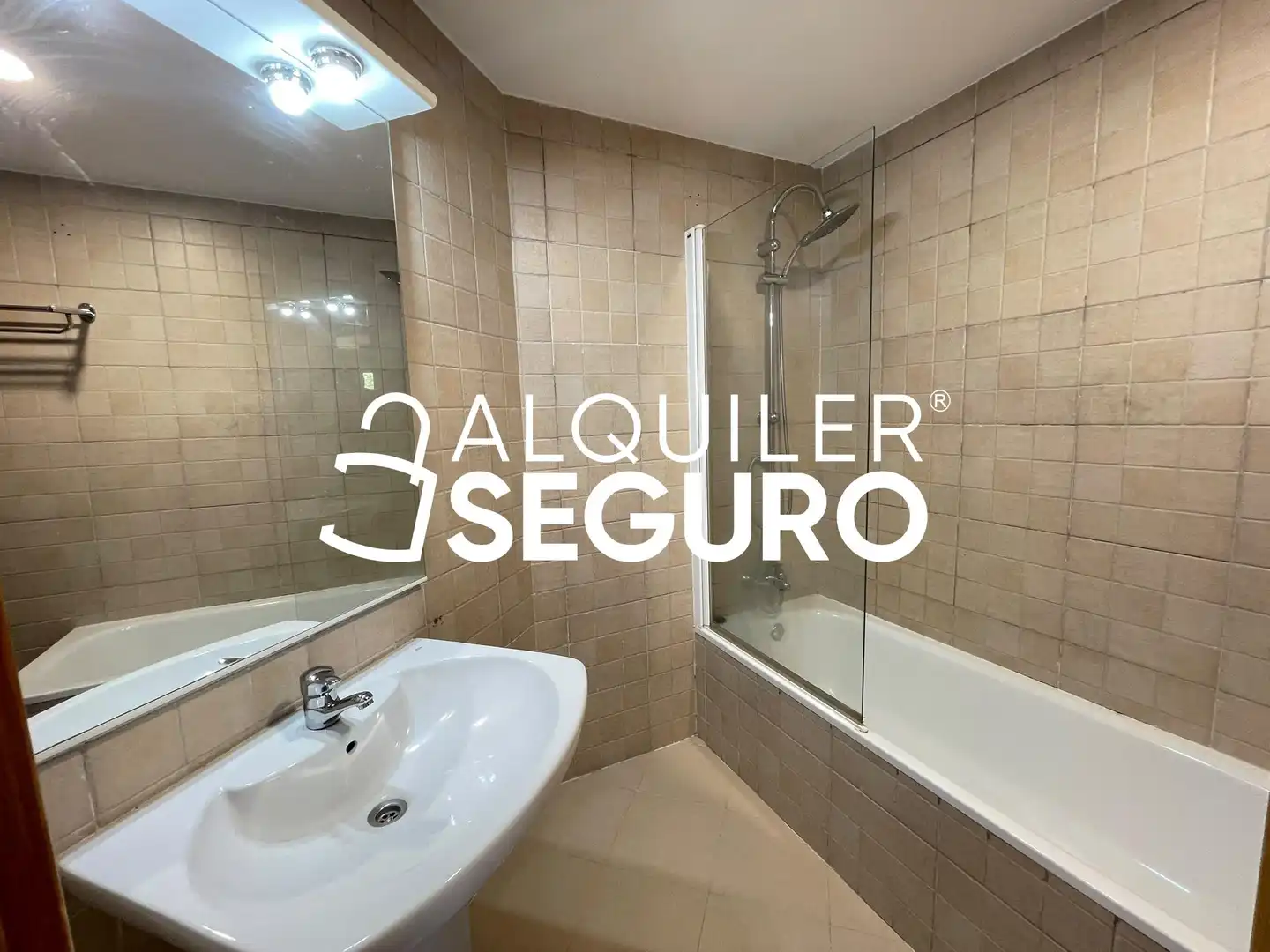 Bany de Pis de lloguer en Navalcarnero amb Calefacció, Terrassa i Traster