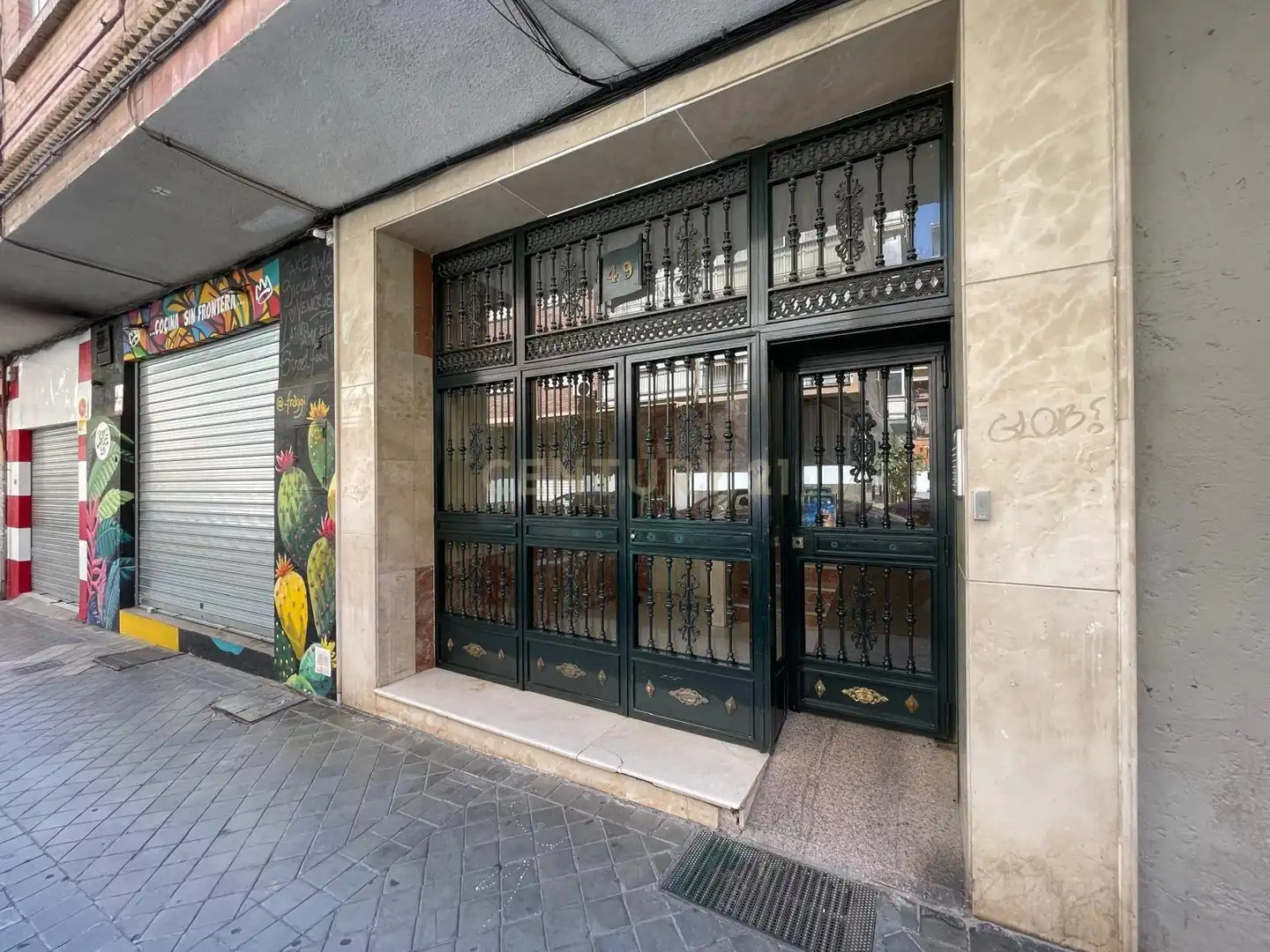 Vista exterior de Piso de alquiler en Granada con Lavadora, Microondas y TV