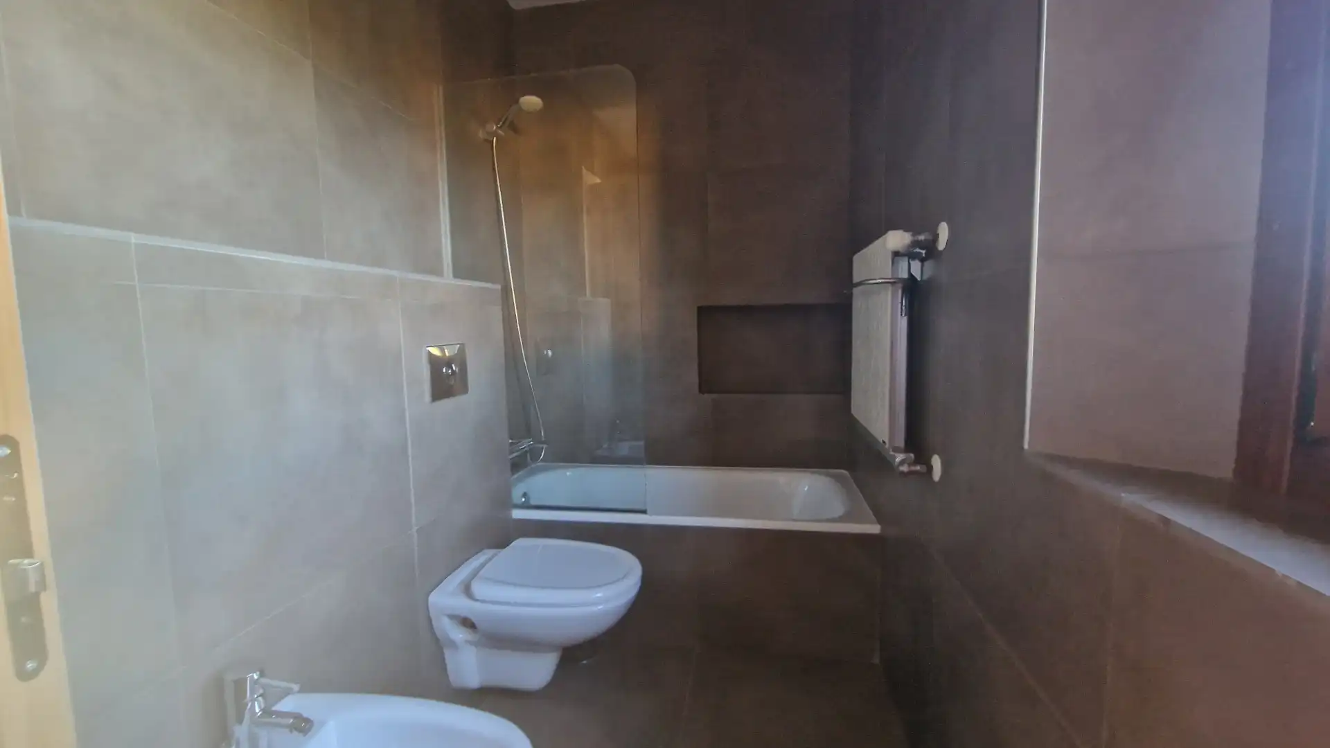 Bany de Casa o xalet en venda en Gijón  amb Calefacció, Jardí privat i Parquet