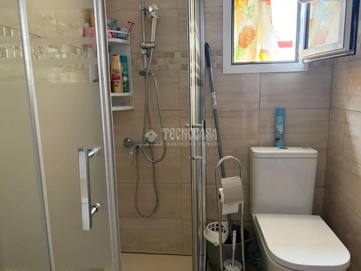 Bathroom of Flat for sale in Sevilla