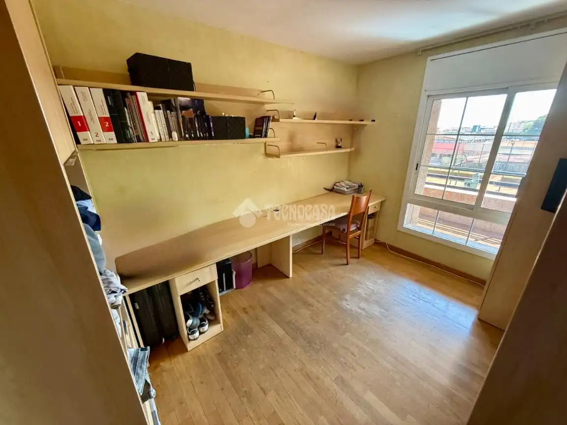 Wohnung zum Verkauf in Barcelona mit Gemeinschaftspool