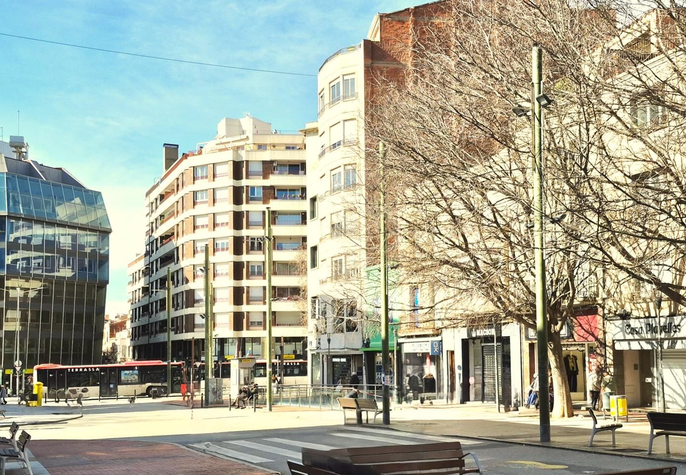 Vista exterior de Local en venta en Terrassa