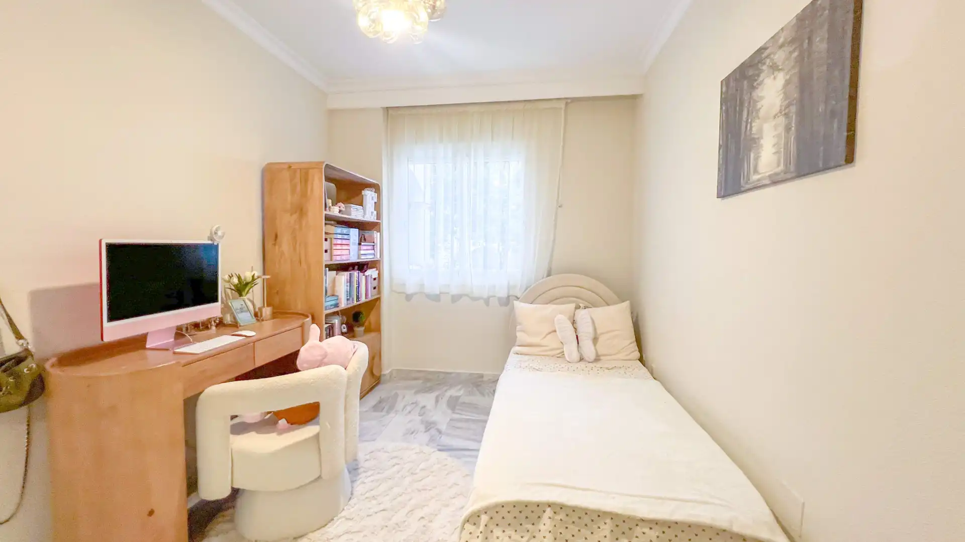 Dormitori de Apartament en venda en Marbella amb Terrassa i Piscina comunitària