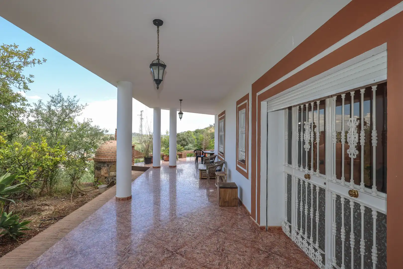Houses for sale in Monda  with Air Conditioner, Private garden and Storage room