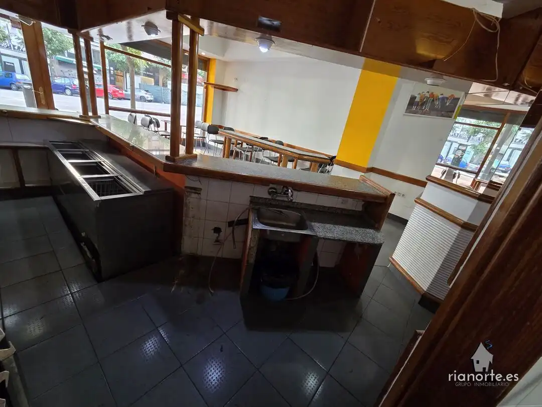 Local comercial en venta en El Carbayedo - El Quirinal, imagen 3