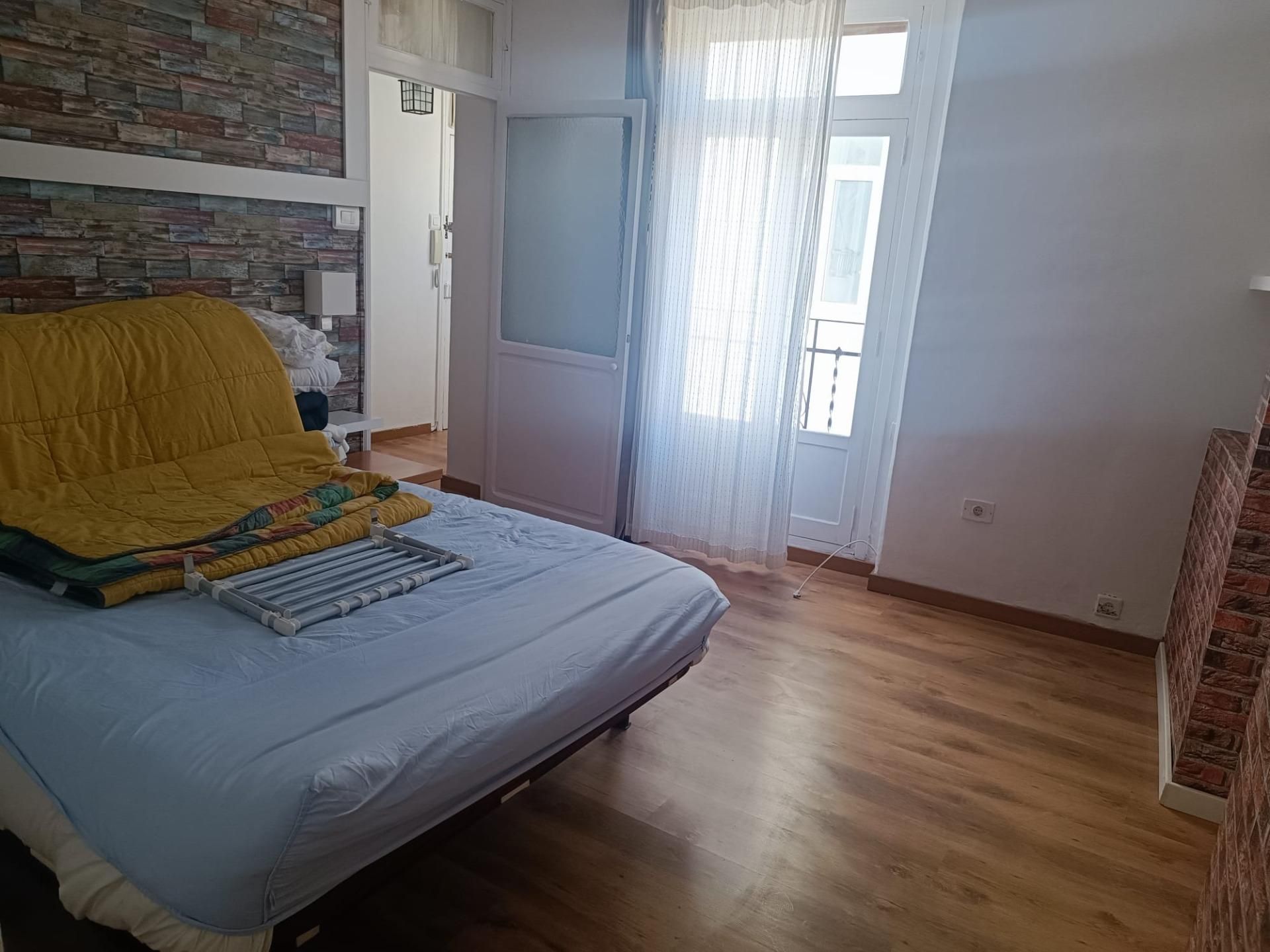 Dormitori de Pis de lloguer en Alcoy / Alcoi