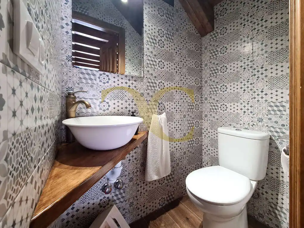 Baño de Casa o chalet en venta en Ribadesella con Calefacción, Jardín privado y Trastero