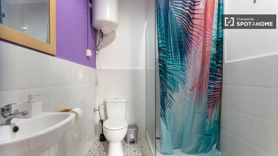 Flat with terrace to rent in Ciutat Vella, imagen 10