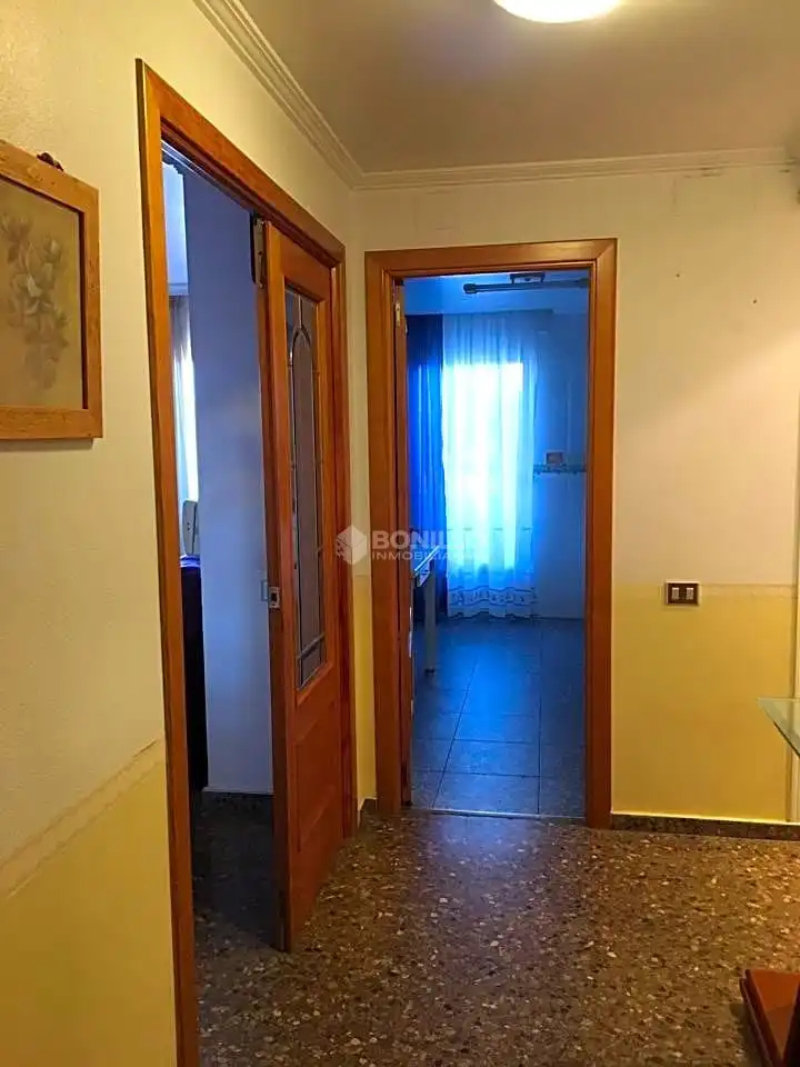 Flat with terrace to rent in Avenida de Sagunto, imagen 40