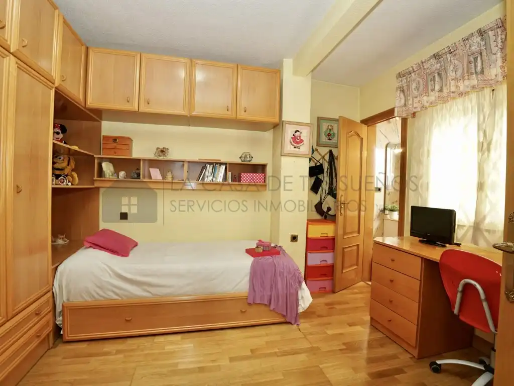 Habitación de Casa o chalet en venta en Novelda