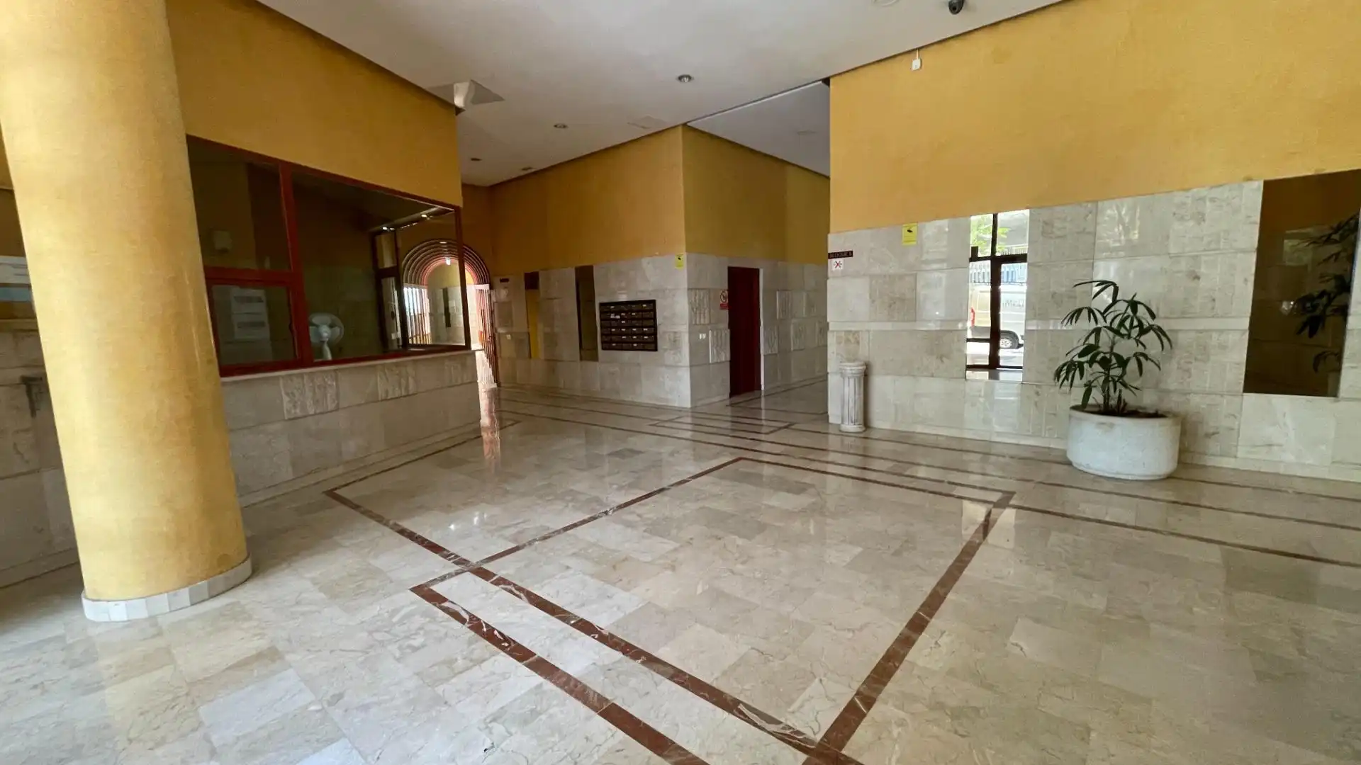 Flat for sale in LUIS PORTERO, El Tejar - Hacienda Bizcochero