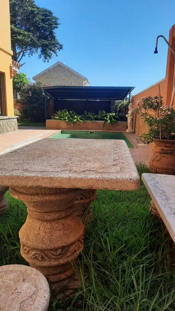 Piscina de Casa adosada en venda en El Puerto de Santa María amb Aire condicionat, Jardí privat i Terrassa