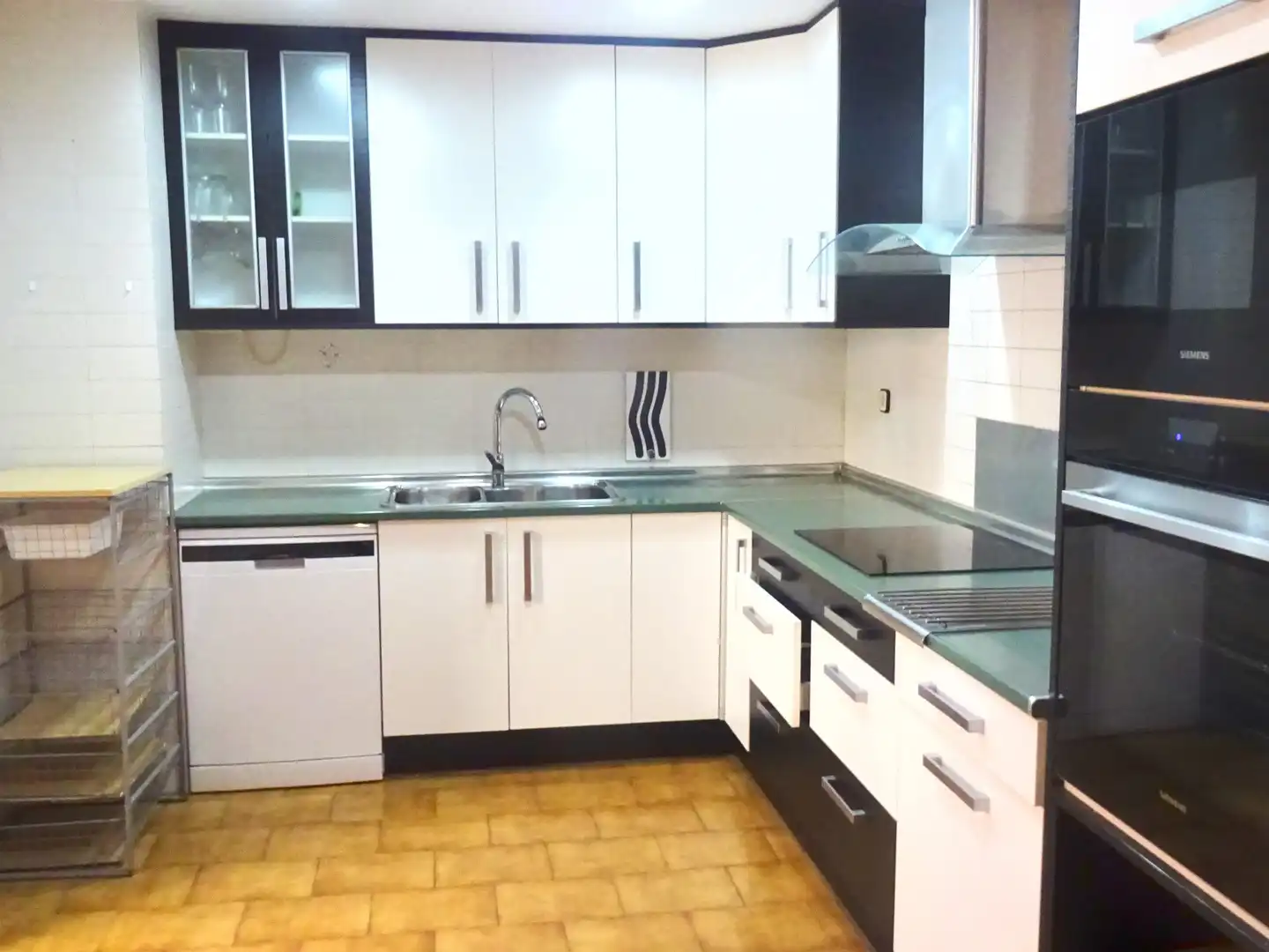 Kitchen of Flat for rent in Tres Cantos  with Heating, Parquet flooring and Terrace