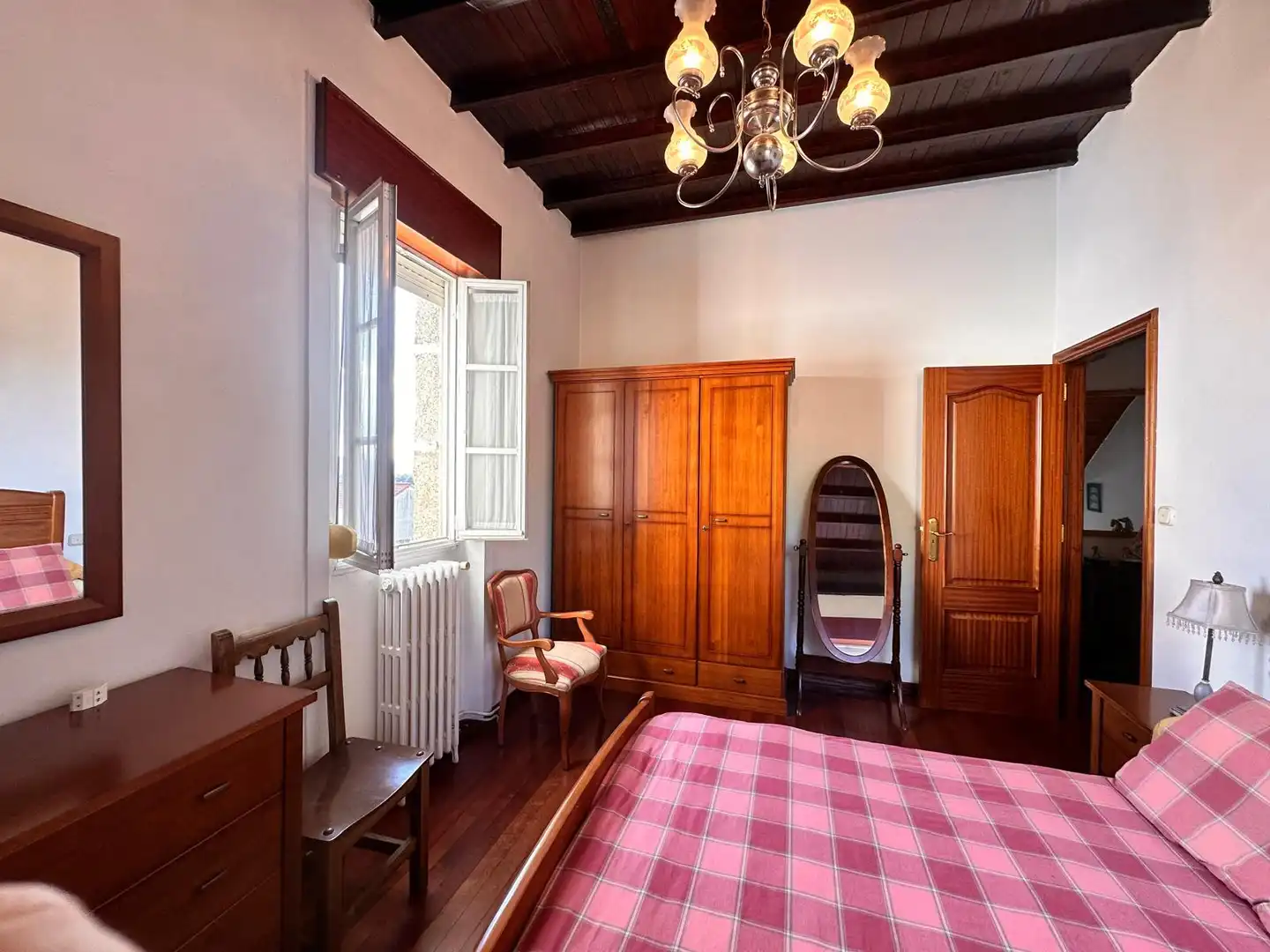 Habitación de Casa o chalet en venta en Vedra con Calefacción, Jardín privado y Amueblado