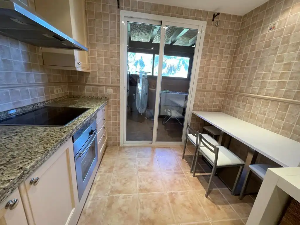 Kitchen of Attic for rent in Nueva Andalucía