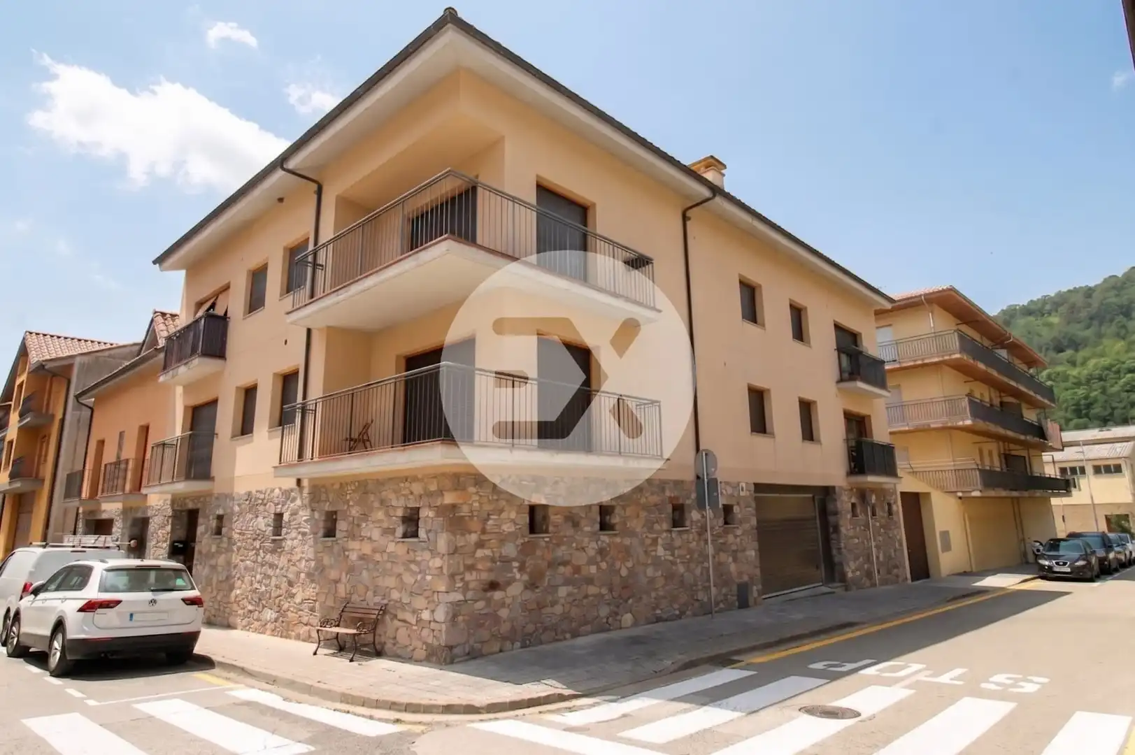 Vista exterior de Dúplex en venda en Sant Pau de Segúries amb Parquet, Traster i Balcó