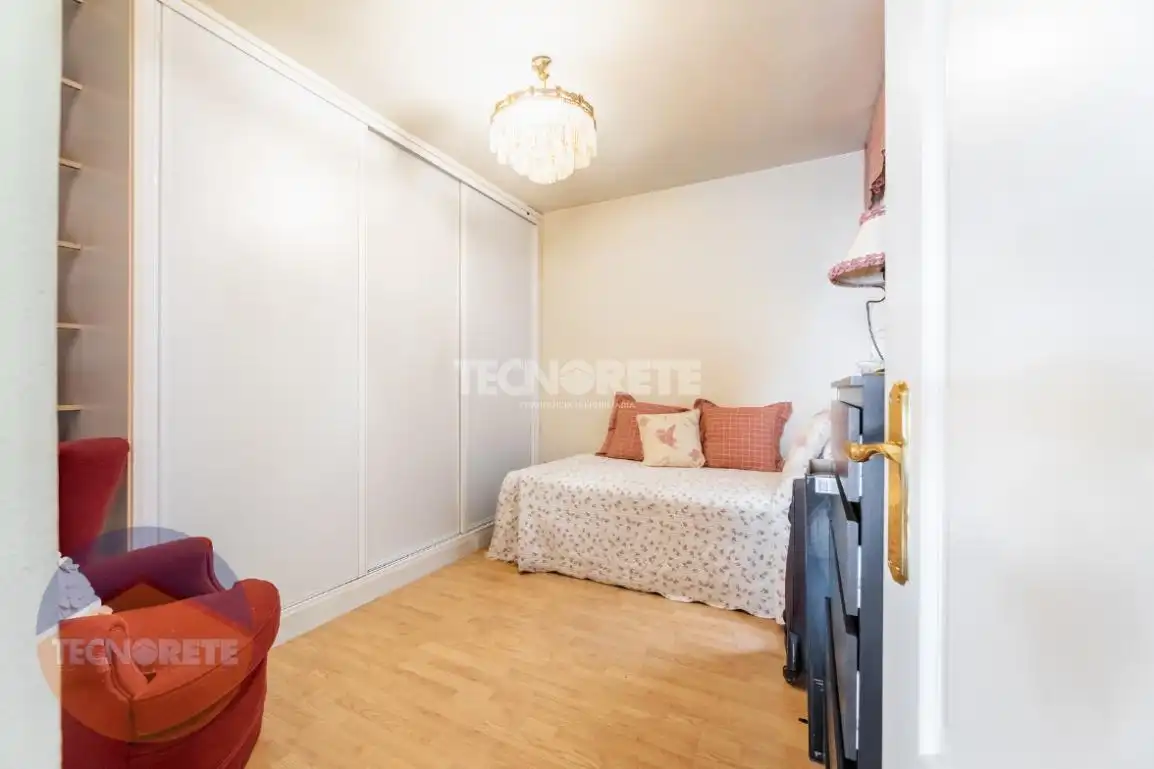 Bedroom of Flat for sale in Majadahonda  with Heating