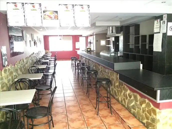 Local comercial en venta en El Carbayedo - El Quirinal, imagen 13
