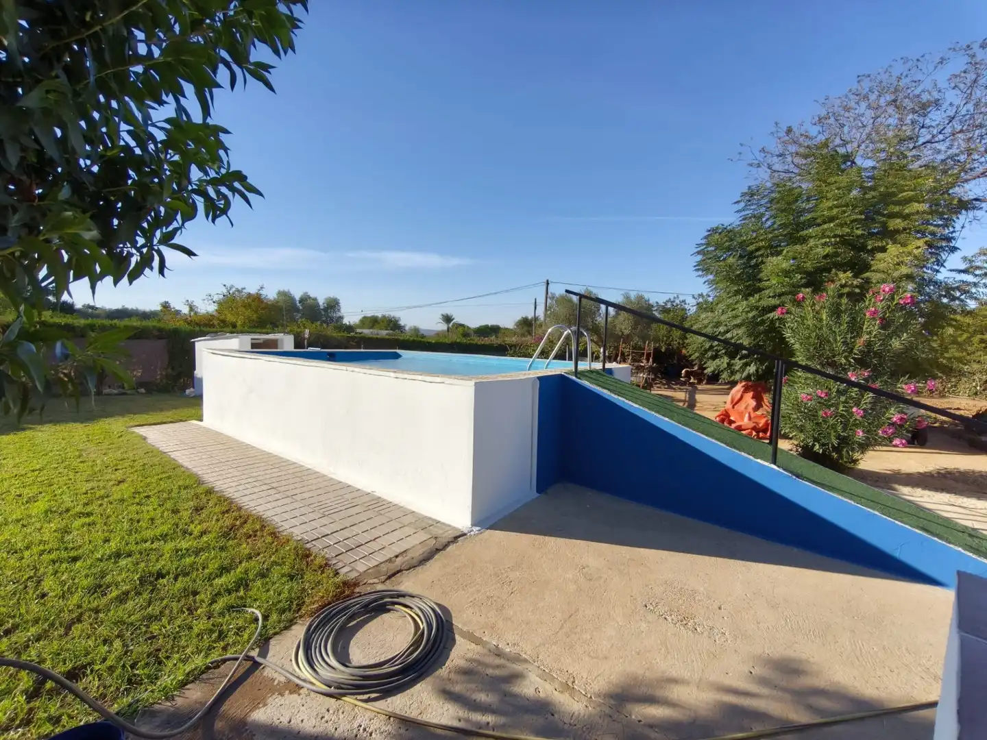 Piscina de Terreno en venta en Carmona, Sevilla