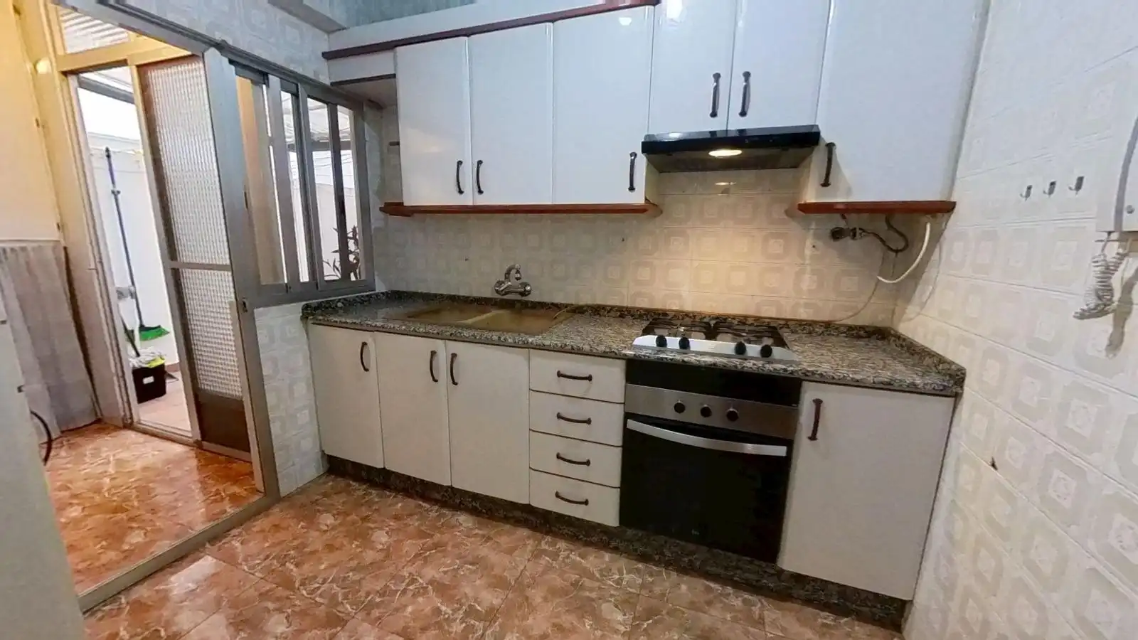 Piso con terraza en venta en Calle CAROLINA ALVAREZ, imagen 9
