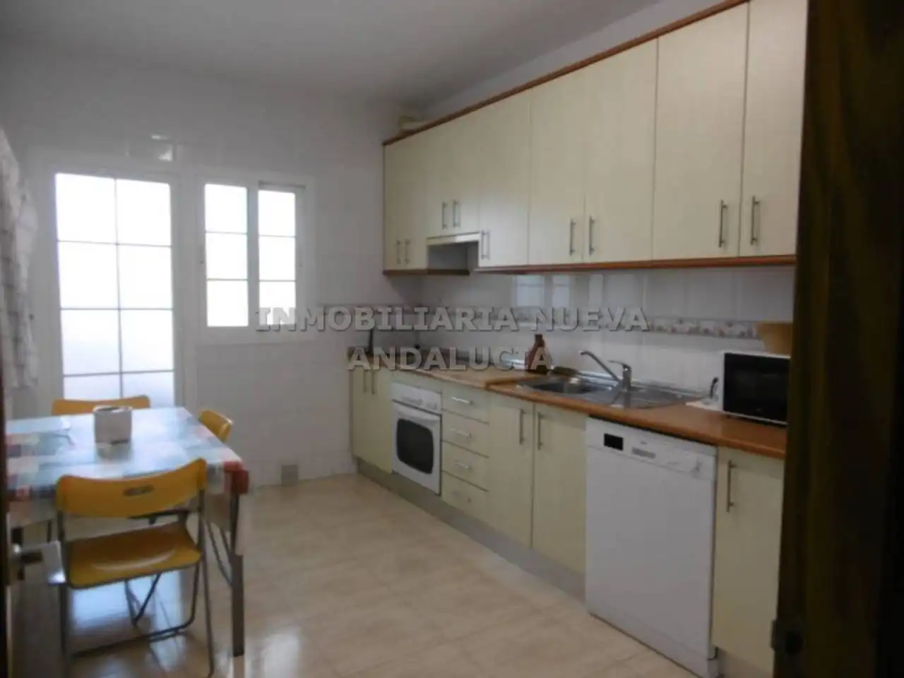 Küche von Wohnung zur Miete in Almería mit Klimaanlage, Heizung und Terrasse