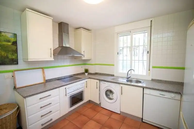 Cocina de Casa o chalet en venta en Chiclana de la Frontera con Aire acondicionado, Jardín privado y Trastero