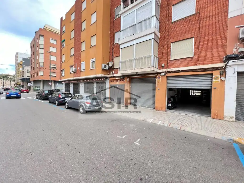 Parking de Local en venta en Alzira