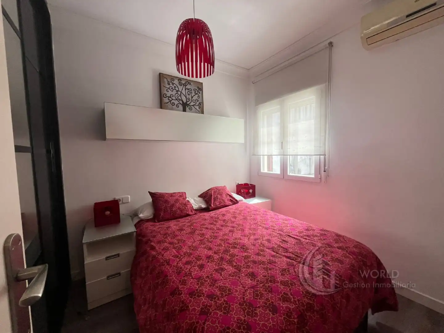 Schlafzimmer von Wohnung zur Miete in Madrid mit Klimaanlage, Heizung und Möbliert