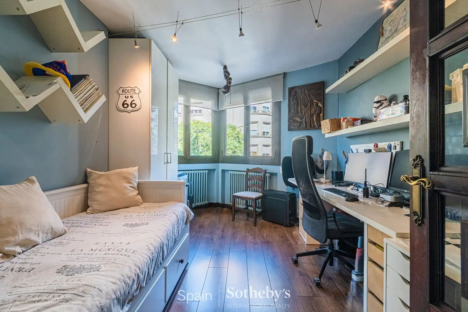 Dormitori de Apartament en venda en Barcelona amb Aire condicionat, Calefacció i Traster