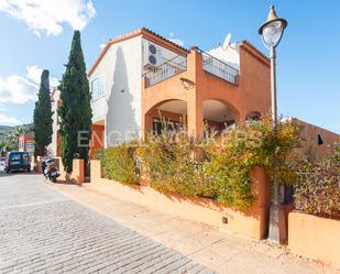 Vista exterior de Casa adosada en venda en Peñíscola / Peníscola amb Aire condicionat, Calefacció i Jardí privat