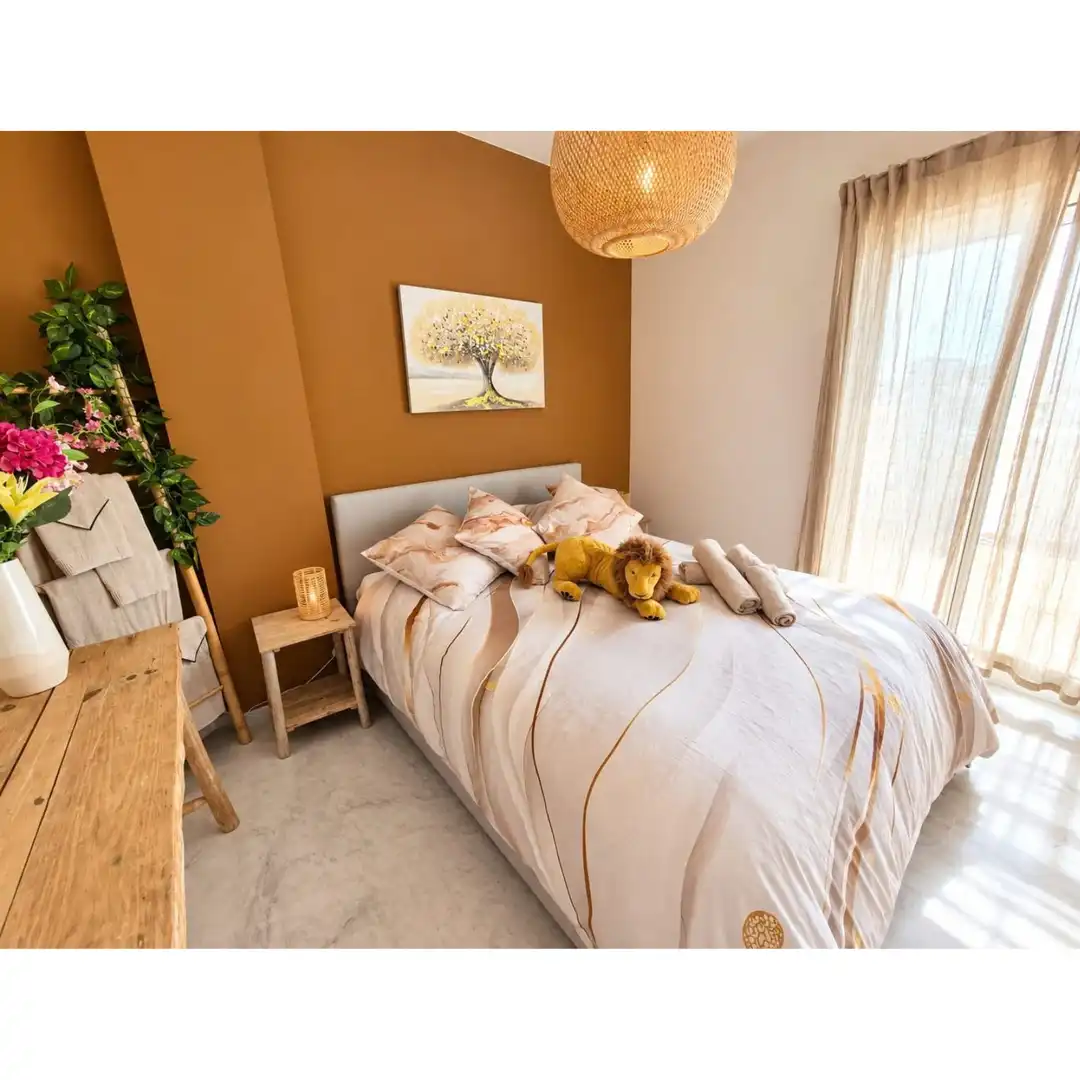 Schlafzimmer von Dachboden zum Verkauf in Estepona mit Klimaanlage, Terrasse und Schwimmbad