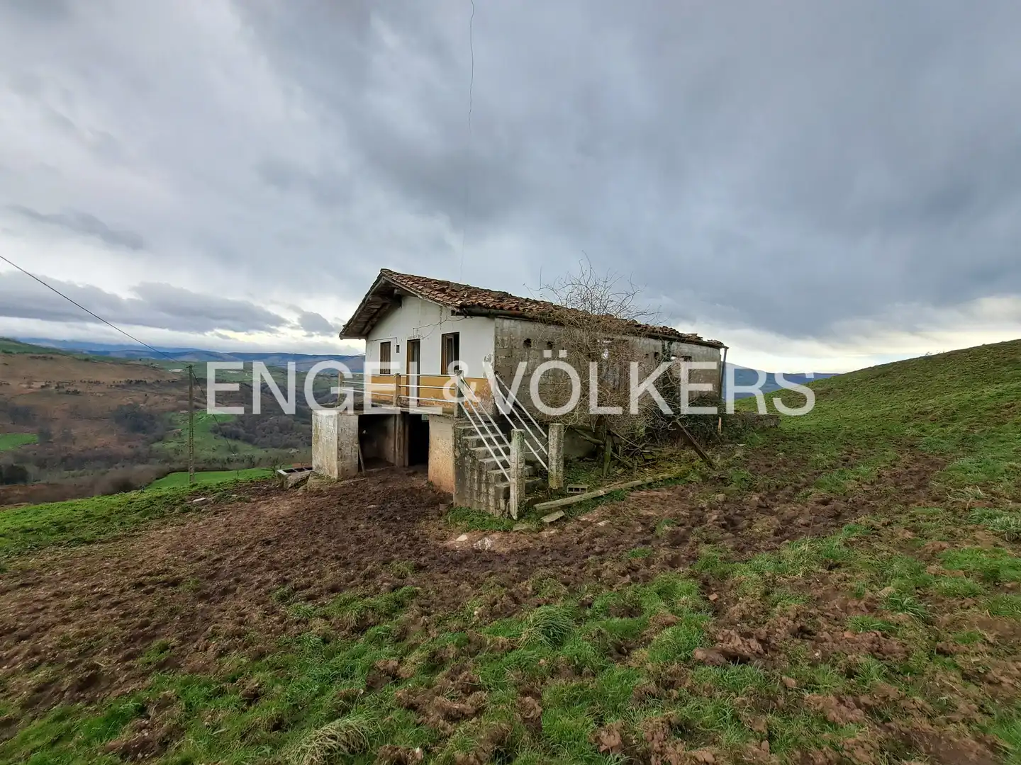 Finca rústica en venta en Saro con Calefacción